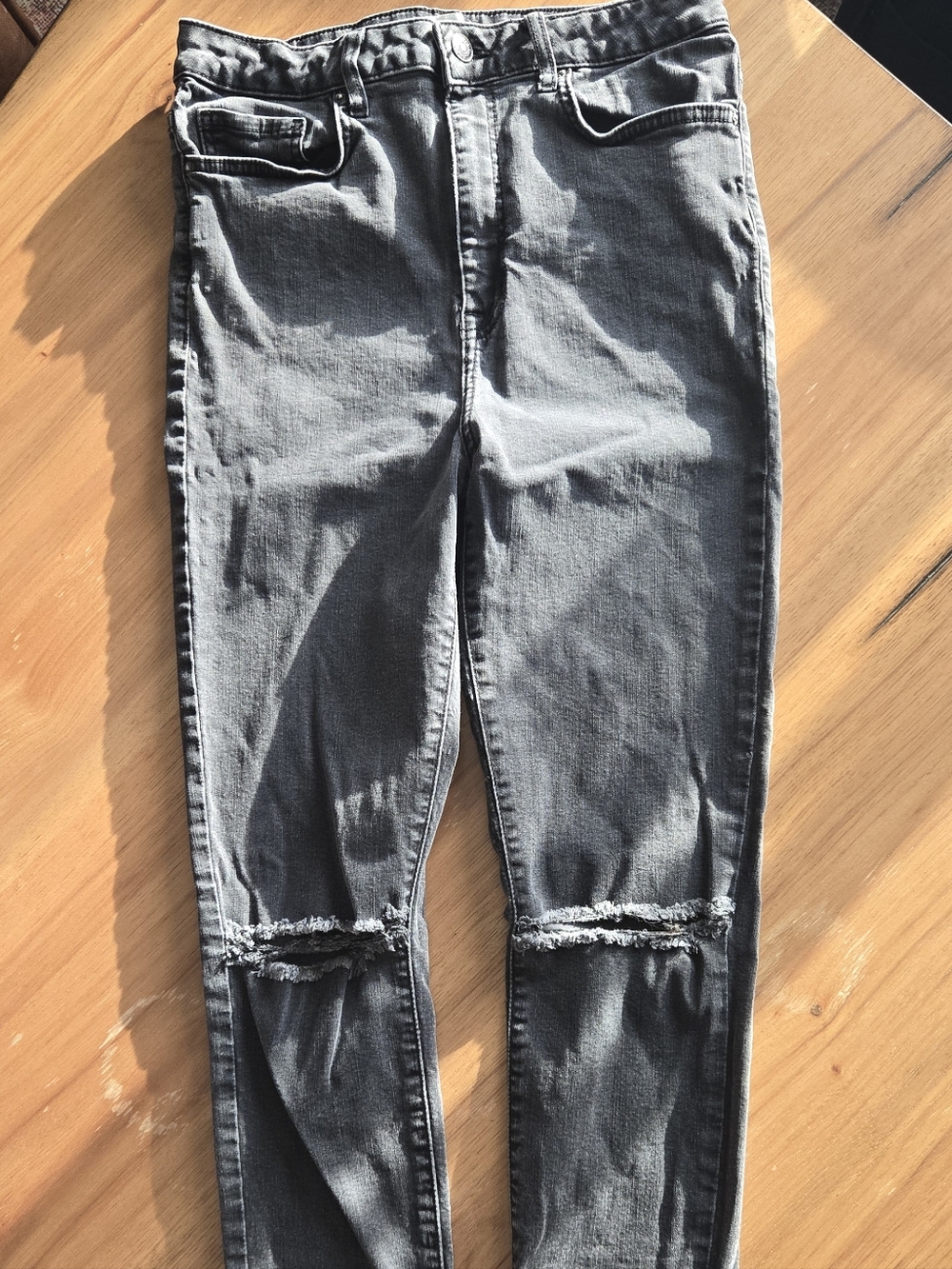 forever 21 | size 29 | black high rise skinny distressed denim - Picture 4 of 5